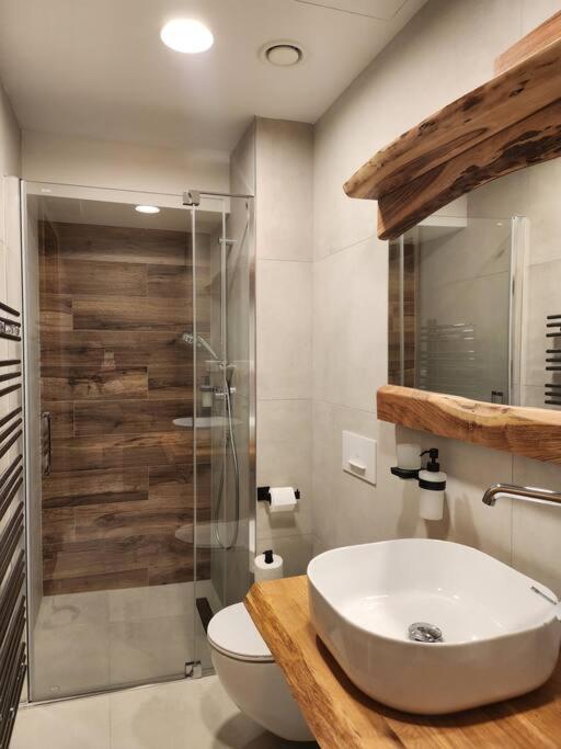 Krasny Apartman Refrino Janské Lázně Esterno foto