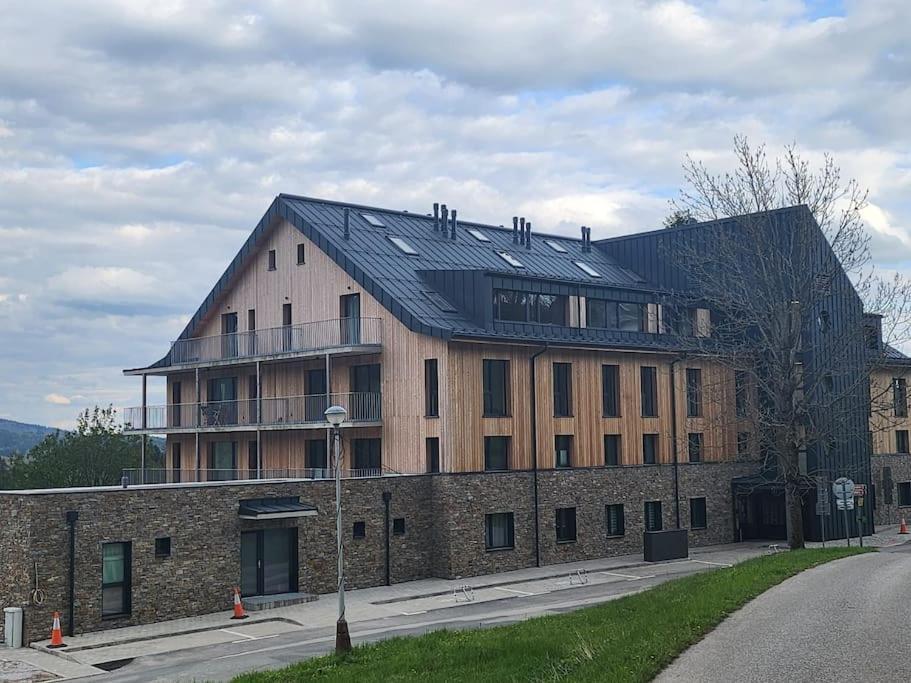Krasny Apartman Refrino Janské Lázně Esterno foto